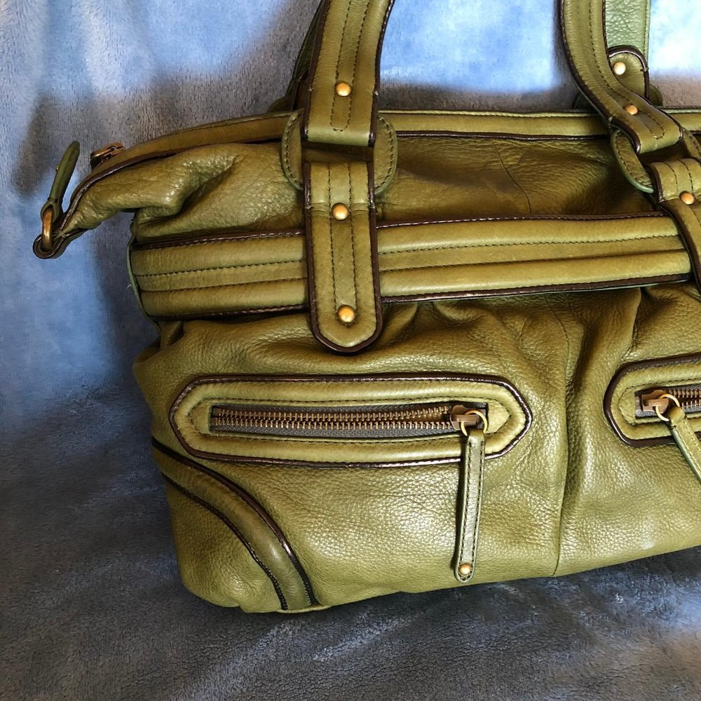 Cole Haan Olive Green Soft Pebble Leather AUTHENTIC Purse Excellent Condition - Picture 5 of 15